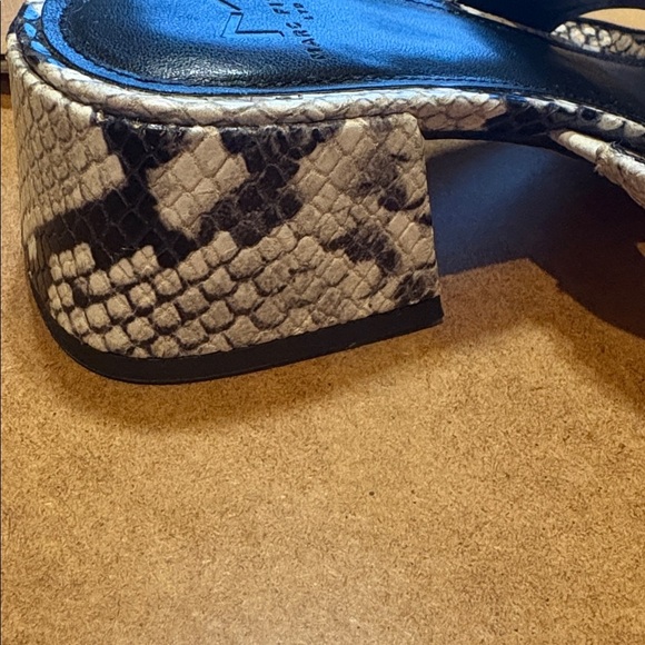 Marc Fisher Shoes Marc Fisher Pat Slide Sandal Grey & black snake print 2" heels - Picture 8 of 8